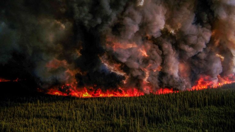 Шумските пожари во Канада ја доведуваат во прашање трката